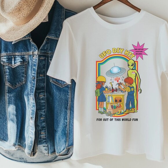 Funny Dark Humor 90s Nostalgia Graphic Tee Alien UFO Sarcastic T-Shirt - Picture 2 of 4